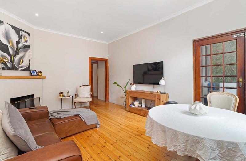 2 Bedroom Property for Sale in Sea Point Western Cape